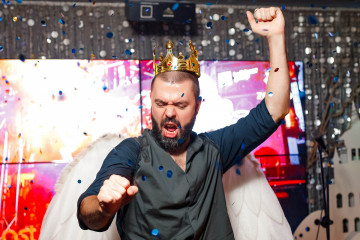 MO&Euml;T IMPERIAL KARAOKE