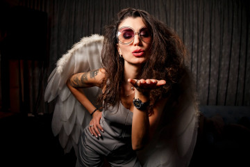 MO&Euml;T IMPERIAL KARAOKE