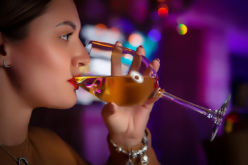 MO&Euml;T IMPERIAL KARAOKE