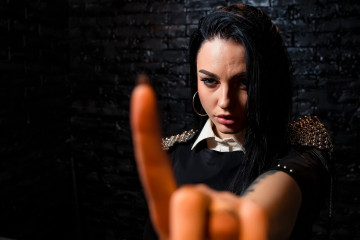 MO&Euml;T IMPERIAL KARAOKE