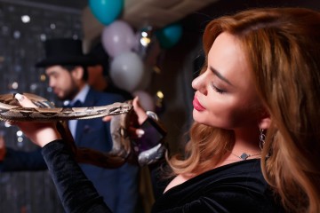 MO&Euml;T IMPERIAL KARAOKE