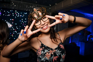 MO&Euml;T IMPERIAL KARAOKE