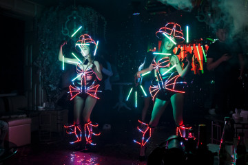 MO&Euml;T IMPERIAL KARAOKE