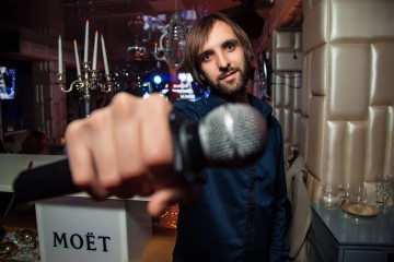 MO&Euml;T IMPERIAL KARAOKE