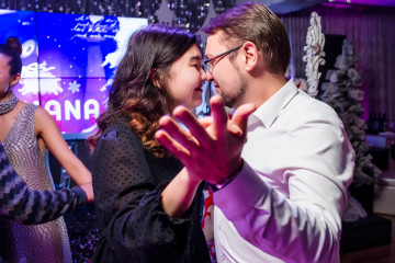 MO&Euml;T IMPERIAL KARAOKE